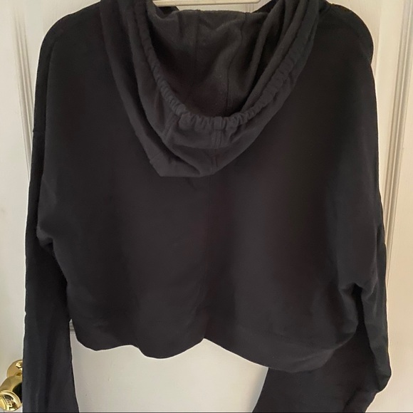 Guess Black Cropped Sweater - Picture 3 of 3